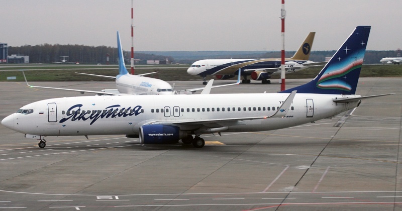 Самолет авиакомпании "Якутия" сделал десять заходов на посадку перед приземлением