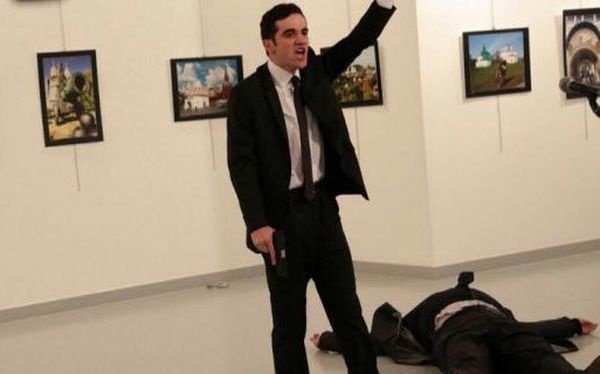 СКР возбудил дело по факту убийства посла России в Турции: акт терроризма