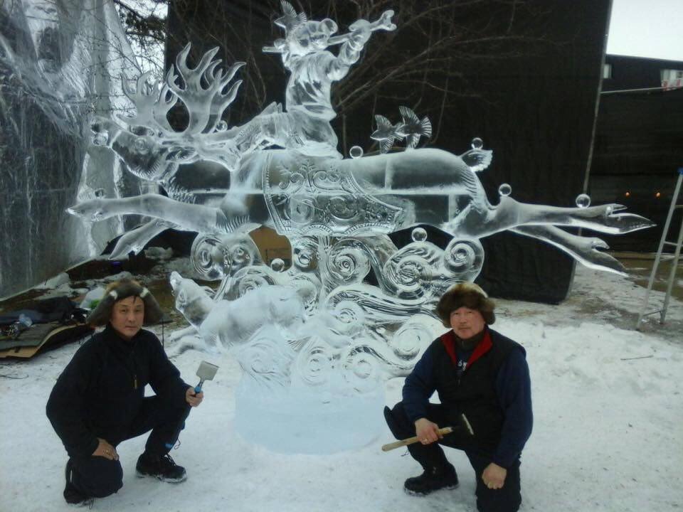 Якутские мастера победили в конкурсе ледяных скульптур в Канаде (+фото)