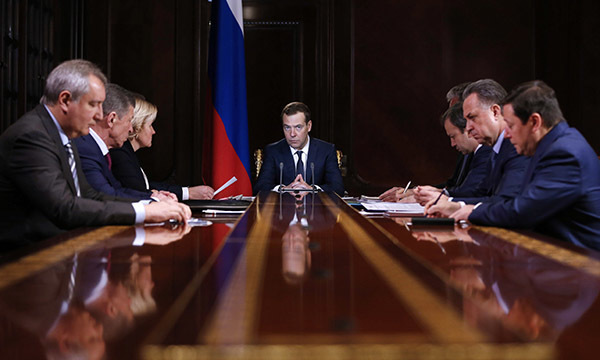 С 1 февраля будет индексирован ряд социальных гарантий - Медведев
