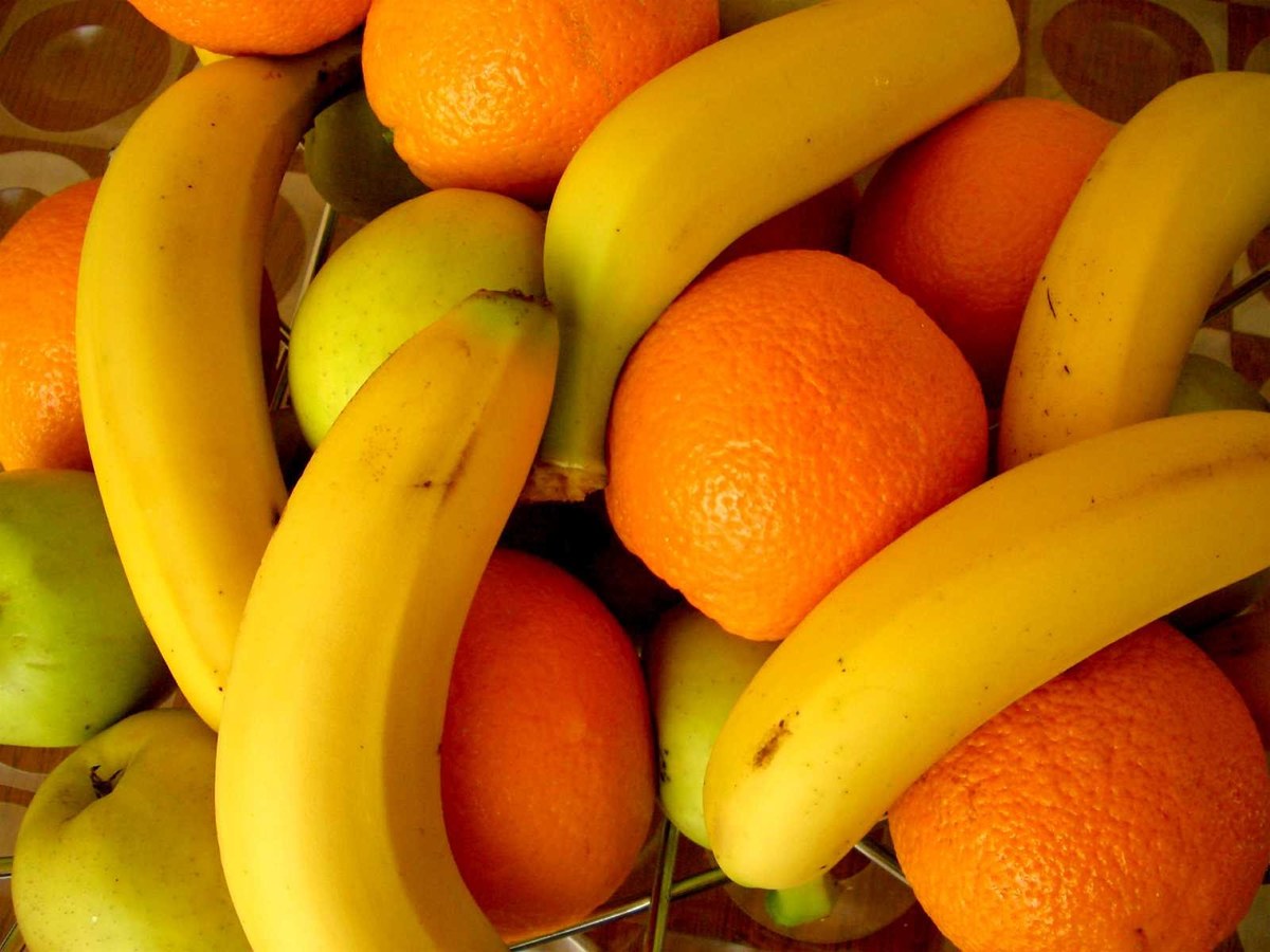 Роспотребнадзор рассказал об «﻿опасных» мандаринах и бананах из Китая