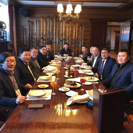 Страстные ВИП-болельщики исхитрились съездить на мемориал Ярыгина за счет бюджета