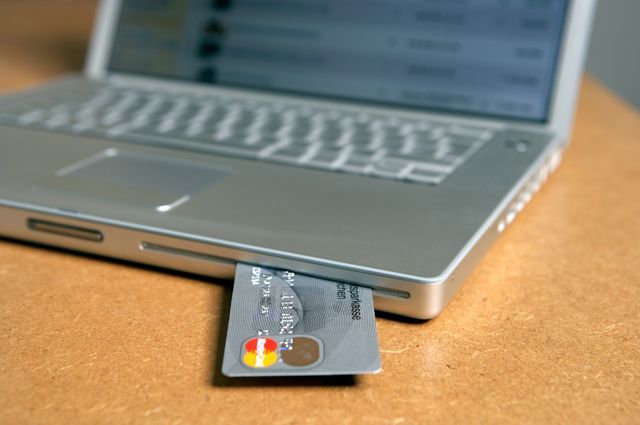 AliExpress приостановил экспресс-доставку товаров в Россию