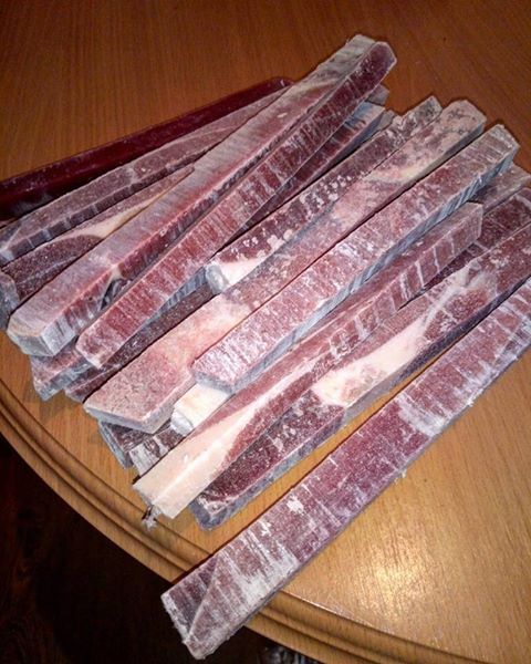 Якутяне придумали новый способ распиловки мяса