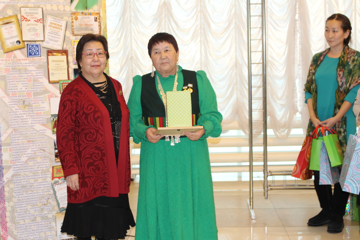 Открылась выставка мастерицы по лоскутному шитью Марии Атласовой