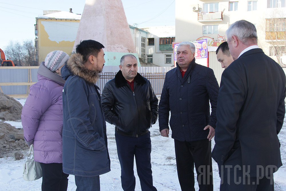 Гамлет Петросян пообещал приостановить строительные работы по ул. Петра Алексеева в Якутске