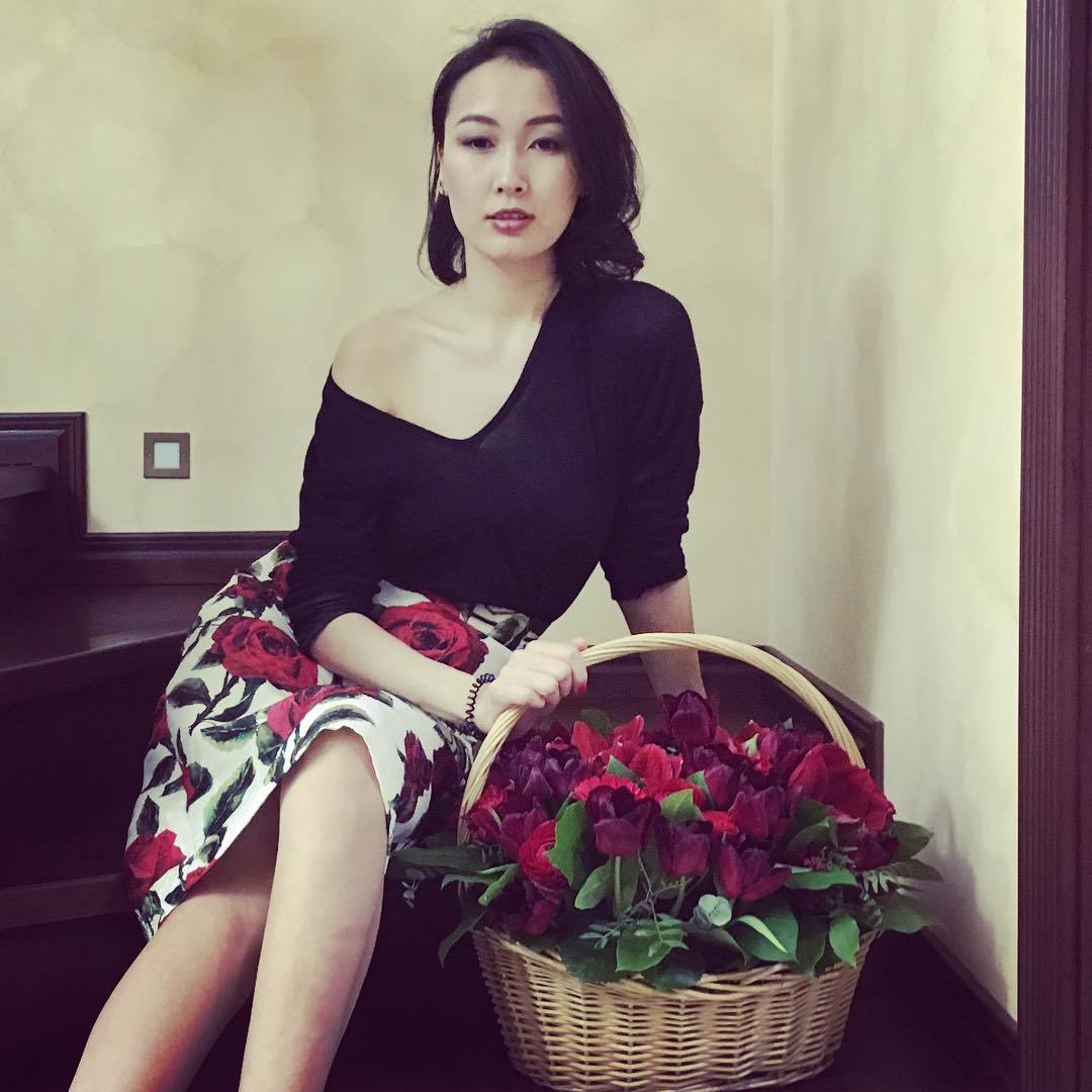 Титулованная красавица дважды стала мамой