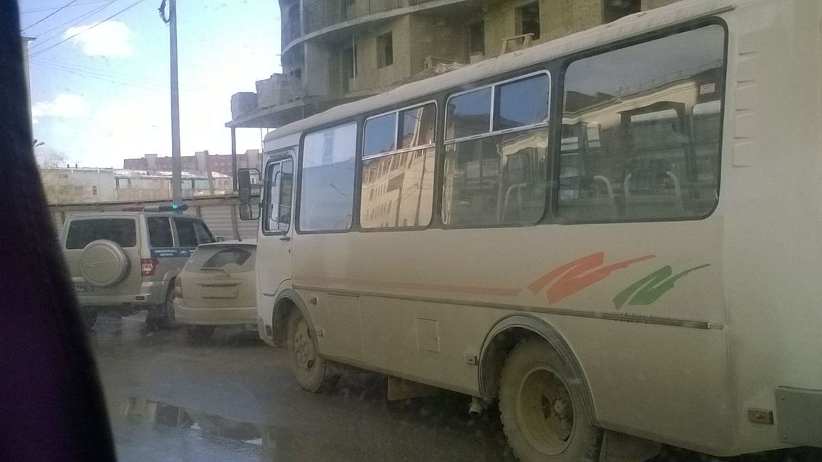 В Якутске столкнулись два маршрутных автобуса