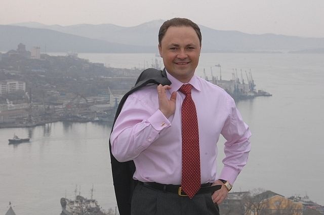 Экс-главу Владивостока обвиняют в получении взятки в 75 миллионов рублей