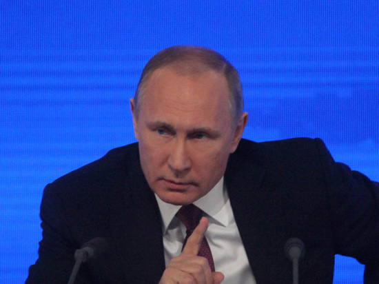 Путин пообещал поднять зарплаты врачей к 2018 году до 200%