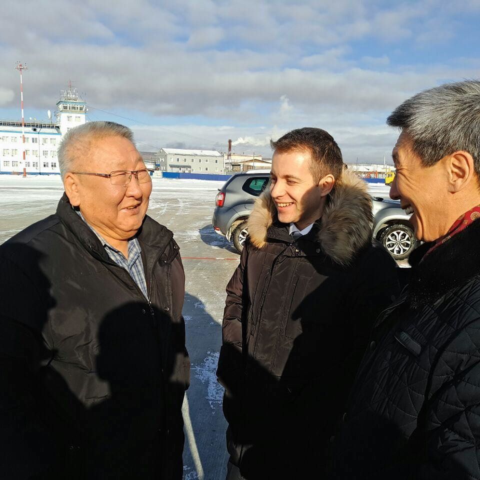 Егор Борисов вместе с министром связи России Николаем Никифоровым вылетел в Оймякон
