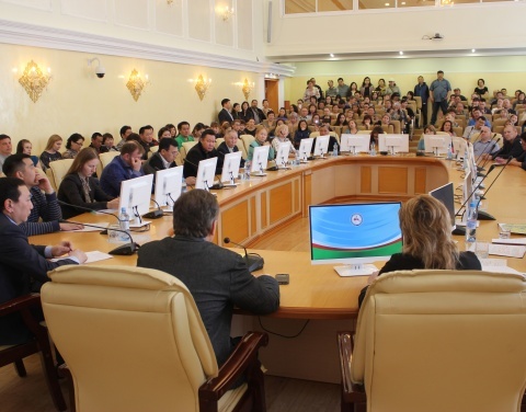 В правительстве Якутии состоялся диалог с инициативной группой микрорайона "Северный"