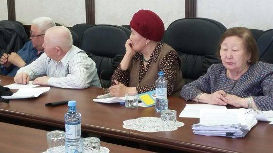Совет старейшин города Якутска рассмотрел вопросы похоронного дела