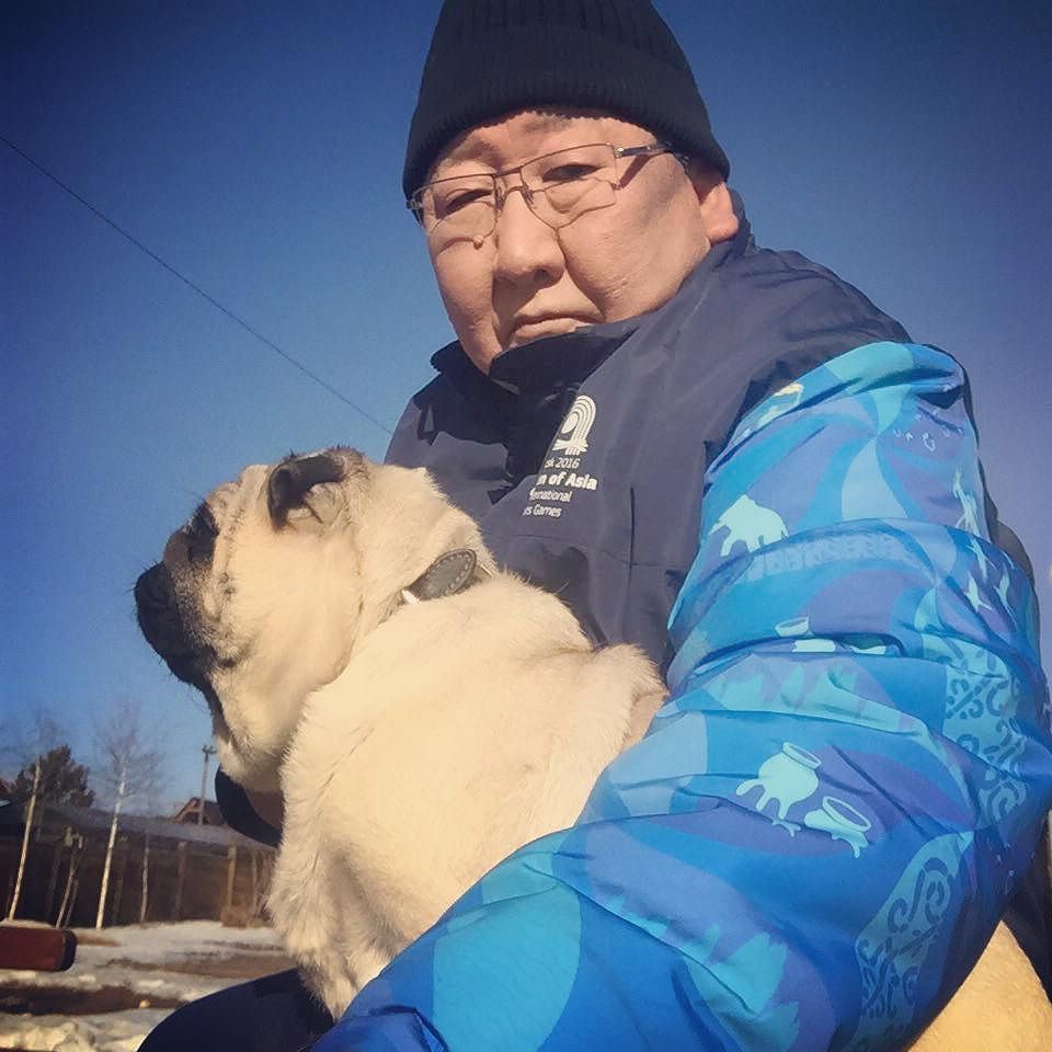 Егор Борисов показал своего домашнего любимца мопса Оззи