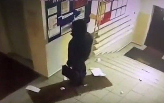 Борьба жителей дома в Якутске с гостиницей обострилась до предела (+видео)