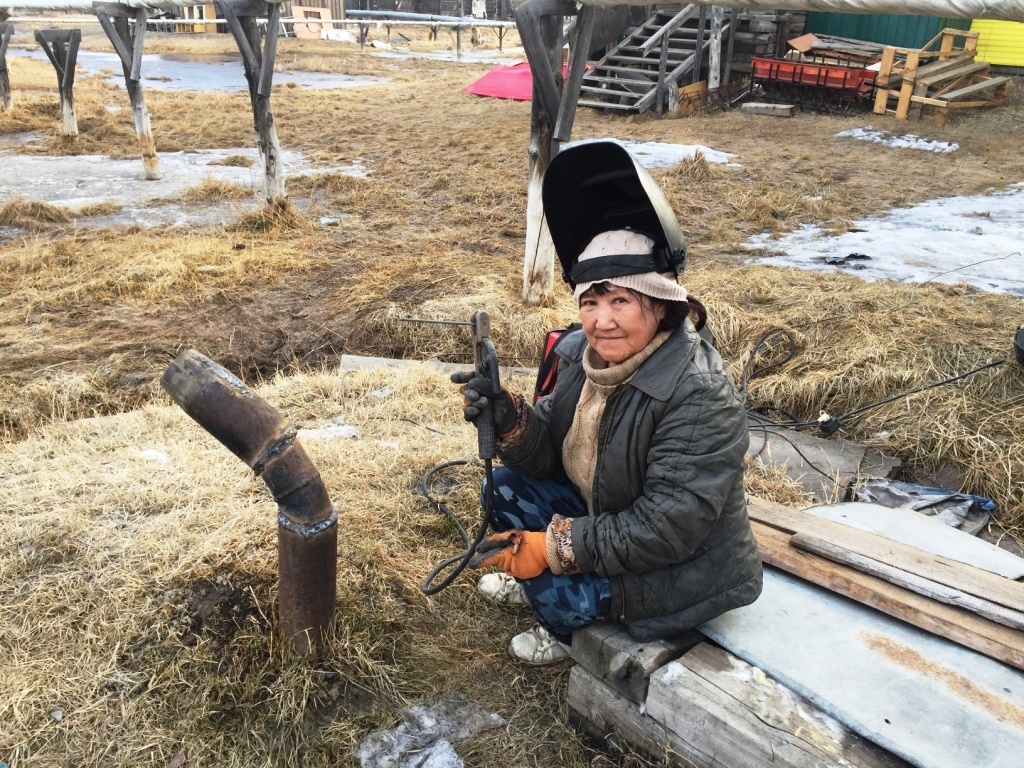 Жительница Таттинского улуса более 40 лет работает сварщиком