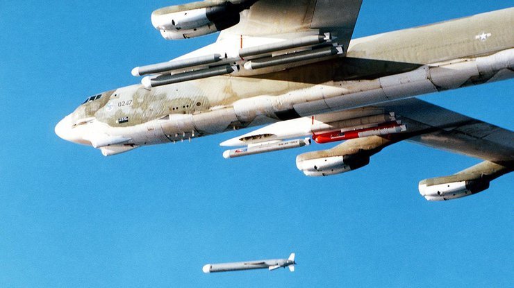 США ответили на химическую атаку ракетным ударом по войскам Асада в Сирии