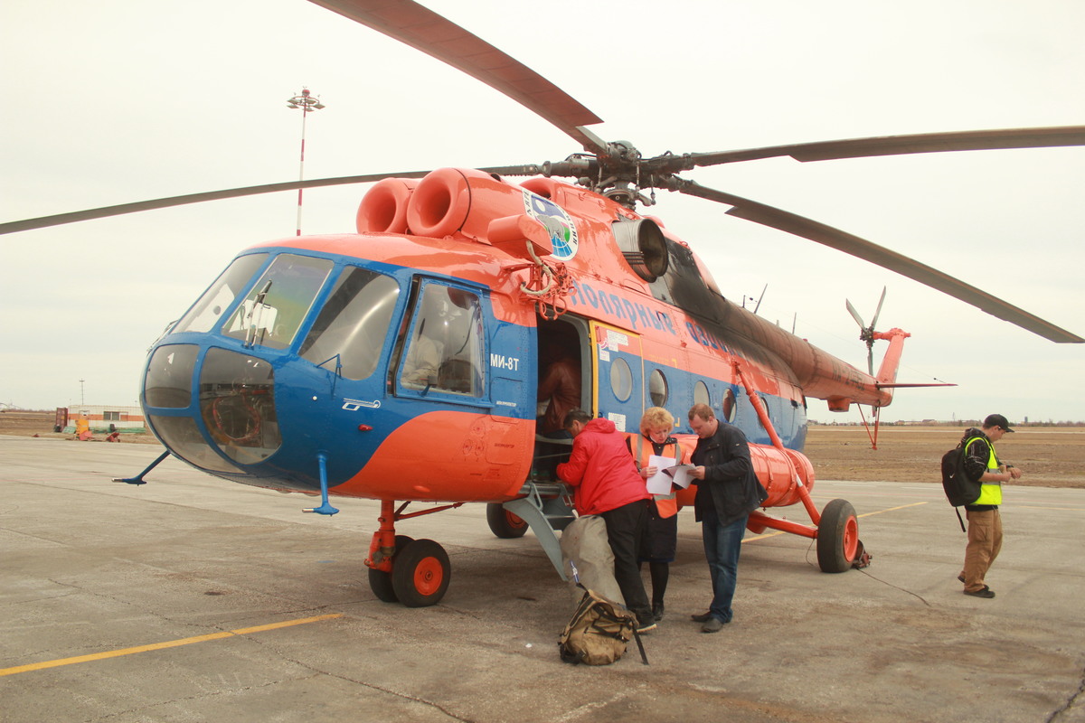 Вертолетом МИ-8 перевезено 260 пассажиров по маршруту Якутск-Нижний Бестях