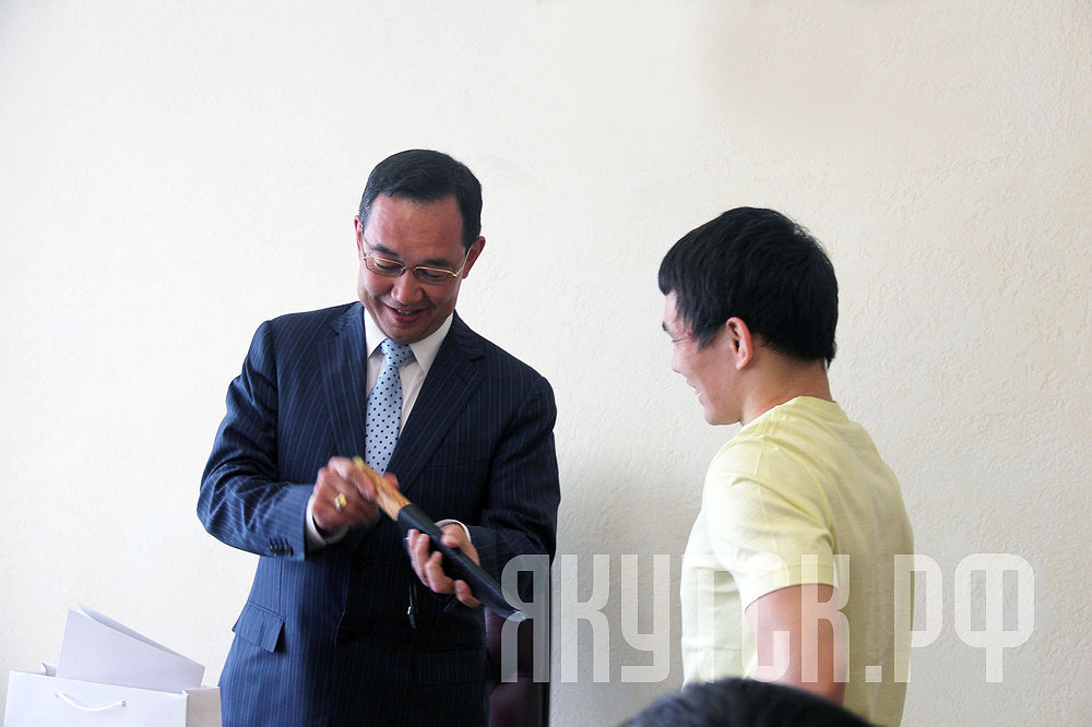 Мэр Якутска сообщил о завершении спортивной карьеры Виктора Лебедева