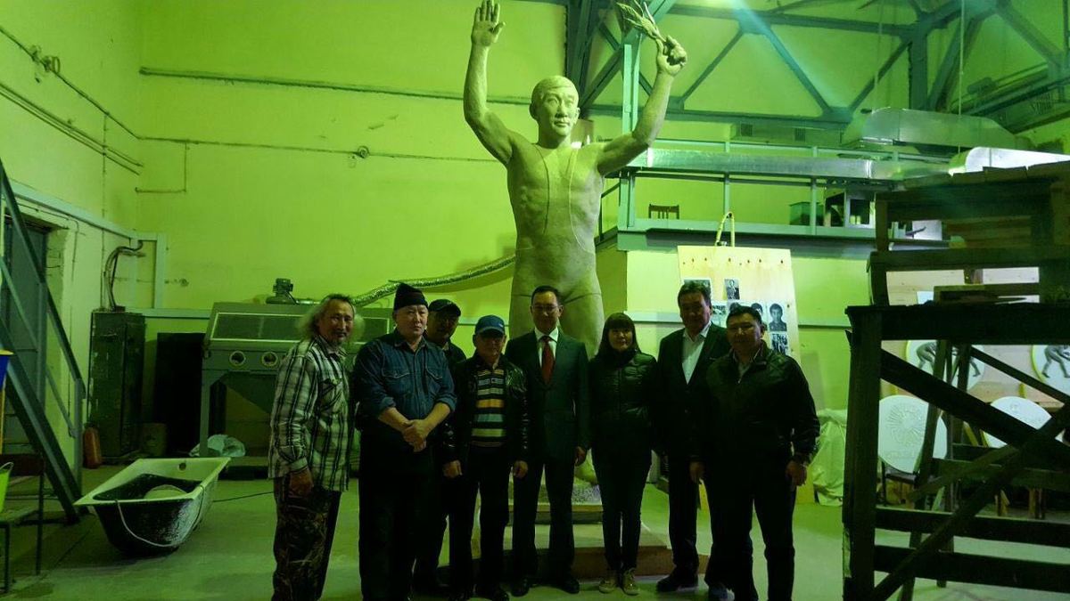 Фотовзгляд: Памятник великому спортсмену Роману Дмитриеву