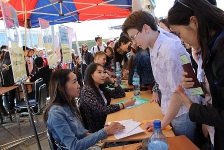 В Якутии выделены средства для трудоустройства 2599 детей во время летних каникул