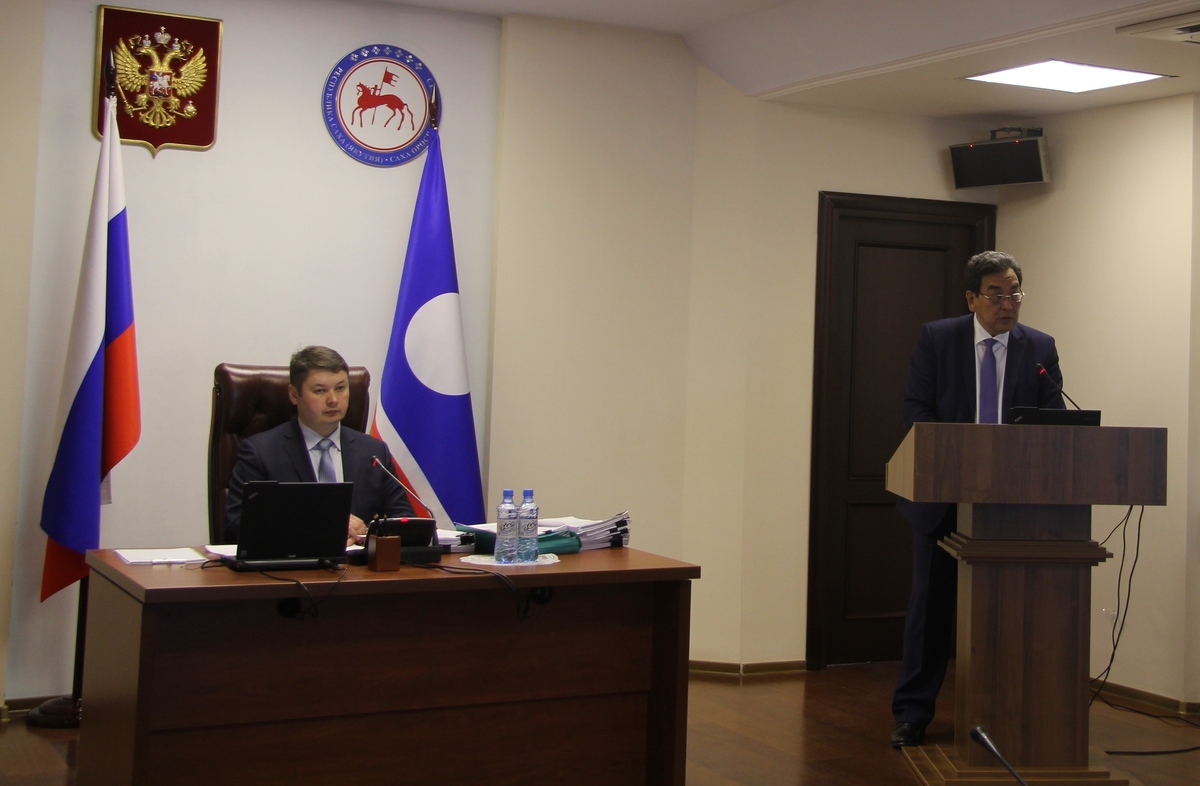 Евгений Чекин поручил правительству Якутии сократить расходы