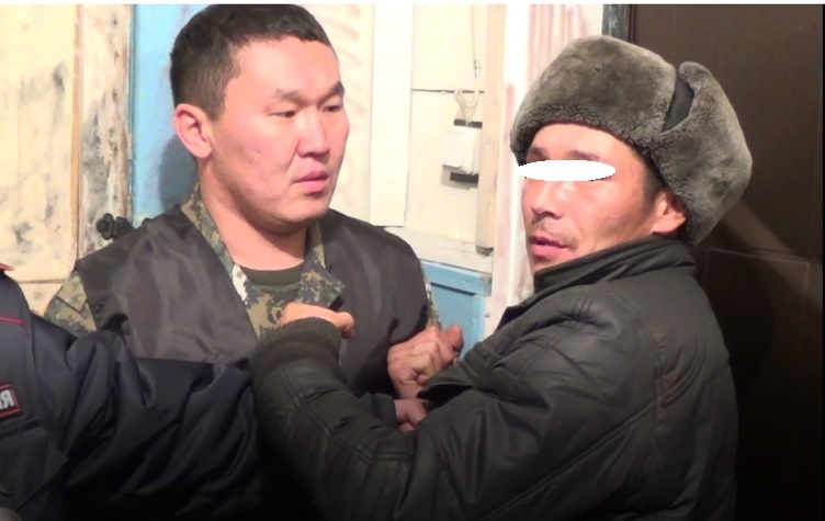 Житель Якутии, обвиняемый в посягательстве на жизнь участкового уполномоченного, предстанет перед судом