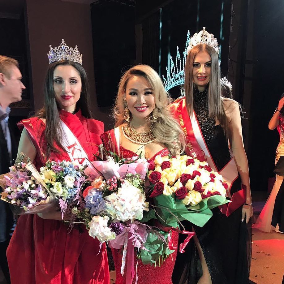 Варя Максима вошла в финальный топ-10 конкурса "Миссис Россия 2017"