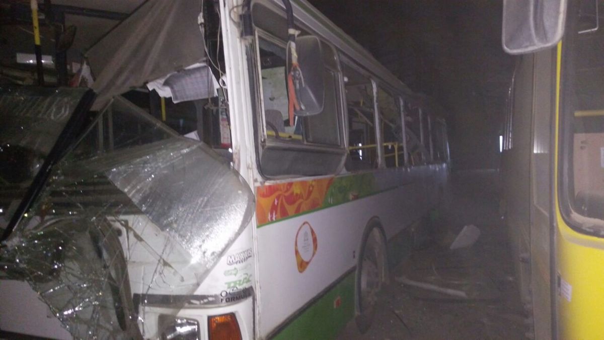 Фотофакт: В гараже МУП "ЯПАК" взорвался автобус с баллоном газа