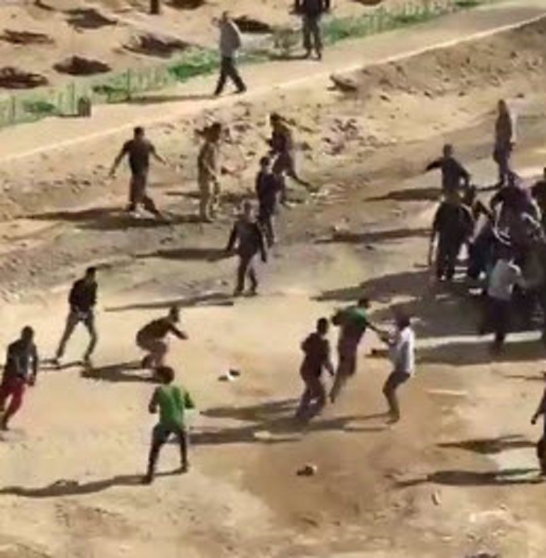 Сотрудники полиции задержали строителей, устроивших массовую драку в Якутске (видео)