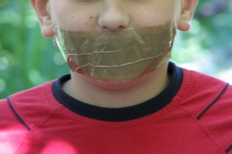 Прокуратура Якутии: "Мужчина, удерживавший ребенка, проживал в подсобке магазина "Солнышко"