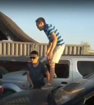 Беспорядок на паромной переправе в Якутии продолжается (+видео)