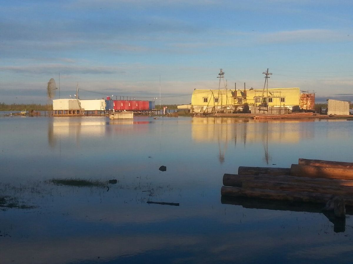 В селе Аргахтах Среднеколымского улуса затопило дороги и дворы