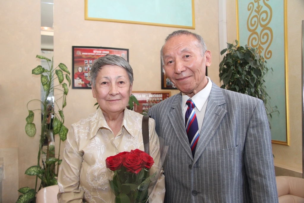 Алексей Томтосов справил 75-летний юбилей