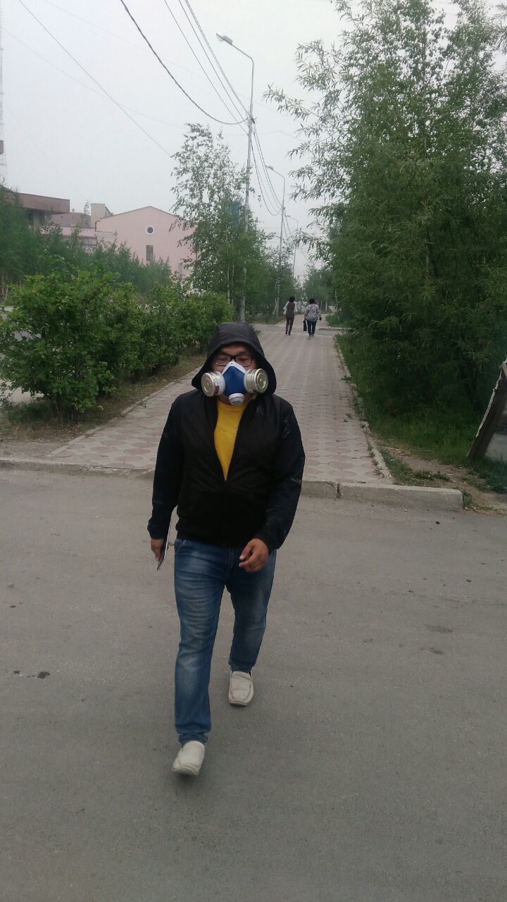 люди в респираторах-2