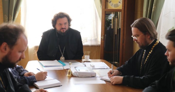 "Мы скорбим и молимся о разрешении ситуации", - сообщили в Якутской Епархии по поводу отца Мелетия, подозреваемого в совращении