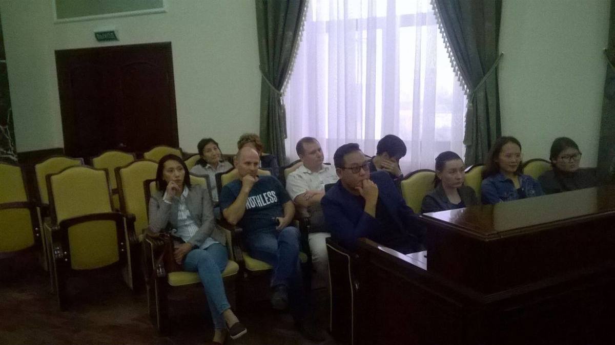 На публичных слушаниях в Якутске жители дома по Дзержинского проголосовали против строительства подстанции (+видео)