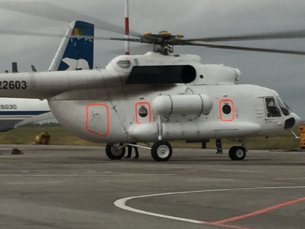 Фотовзгляд: В Якутию доставлен новый вертолет для санавиации