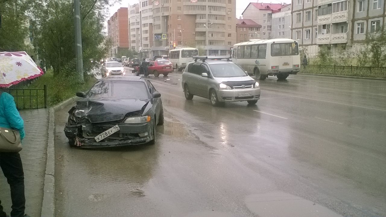 ДТП по Петра Алексеева в Якутске (+видео)