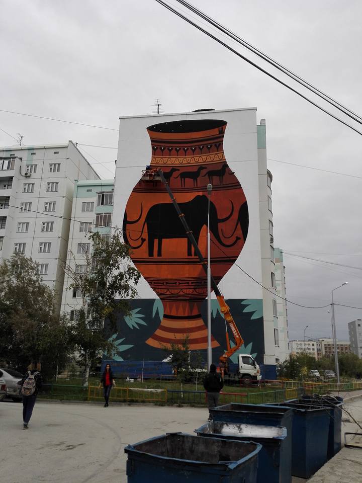 "Почему чорон пустой?", - якутян удивил стрит-арт итальянского художника