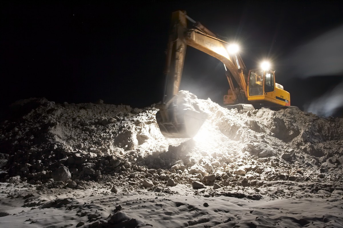 АЛРОСА к 2018 г. полностью объединит россыпные "дочки" "Алмазы Анабара" и "Нижне-Ленское"