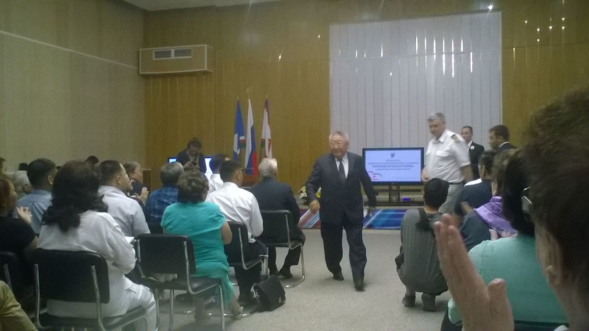 Глава Якутии Егор Борисов вылетел в Мирный