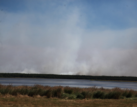 Из якутского села из-за сильного задымления эвакуированы женщины и дети