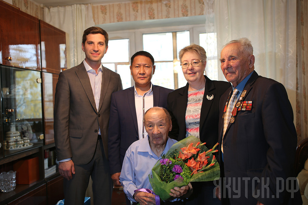 Жителю Якутска Александру Силину исполнилось 103 года