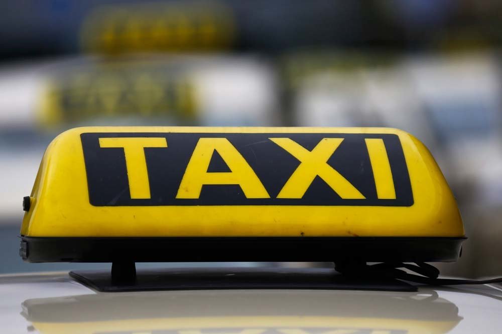 "Пересаживать чиновников на такси в условиях Якутии нецелесообразно"