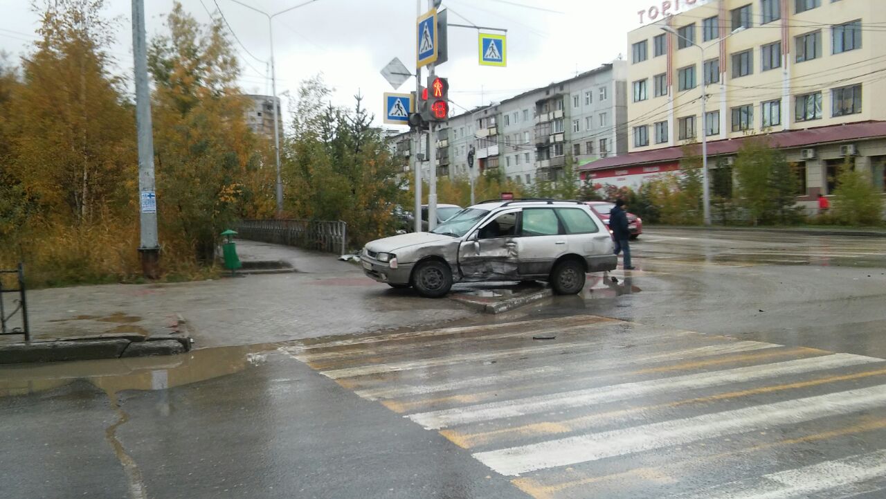 Фотофакт: На злополучном перекрестке в Якутске опять авария