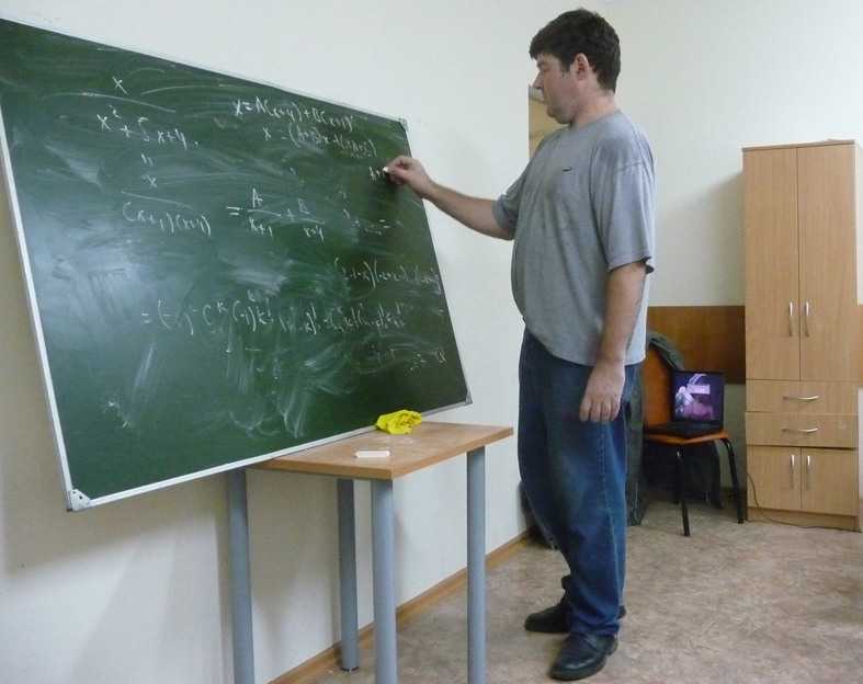 Учитель основателя соцсетей Дурова и сотрудника "ВК" Розенберга тренировал якутских детей