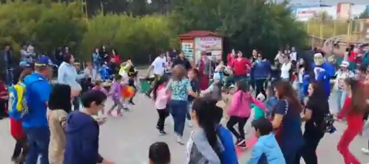 Один из кандидатов в главы Якутска станцевал с Айсменом (+видео)