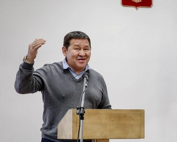 Мнение: "Нельзя руководствоваться одним "благородным" желанием смешать с грязью депутата"