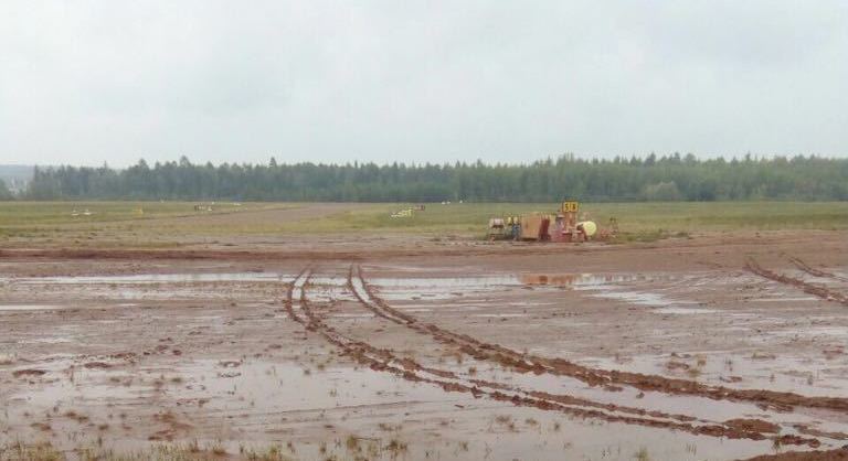 Олекминчане требуют забетонировать взлетно-посадочную полосу аэропорта